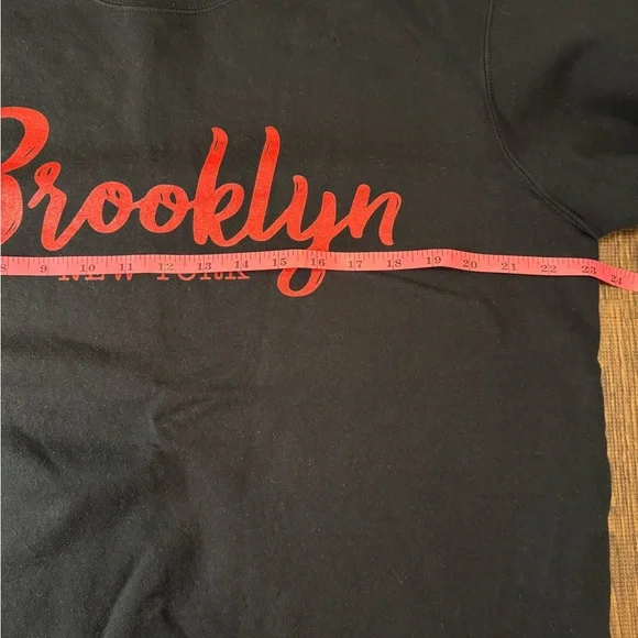 Brooklyn New York Black Sweatshirt | L - Picture 5 of 11